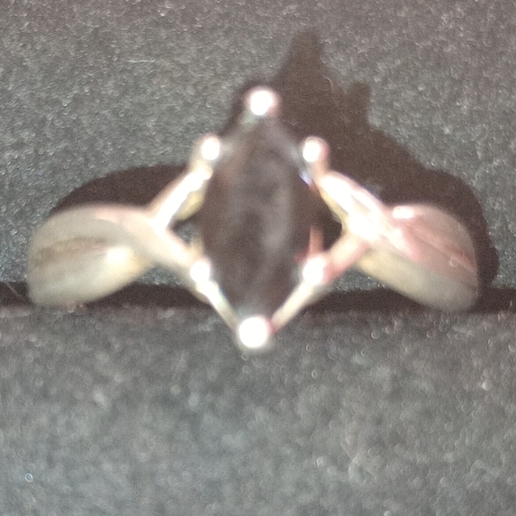 Vintage Black Gem Sterling Silver Ring - Picture 12 of 12